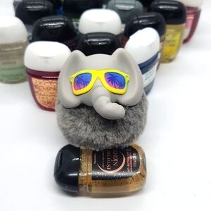 Bath and Body Works Soft Furry Elephant Pocket Bac Holder & 1 Anti Bac Hand Gel